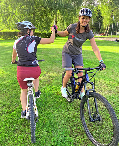 Bikekurs Handschlag