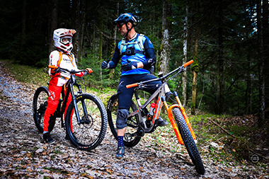 Bike & Mentaltraining mit jungem Downhill Profi